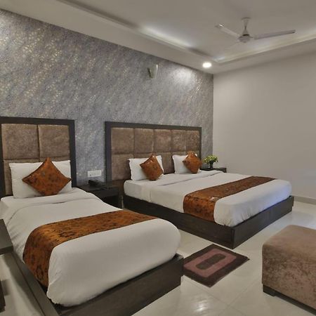 Hotel Aashiyana Inn New Delhi Luaran gambar