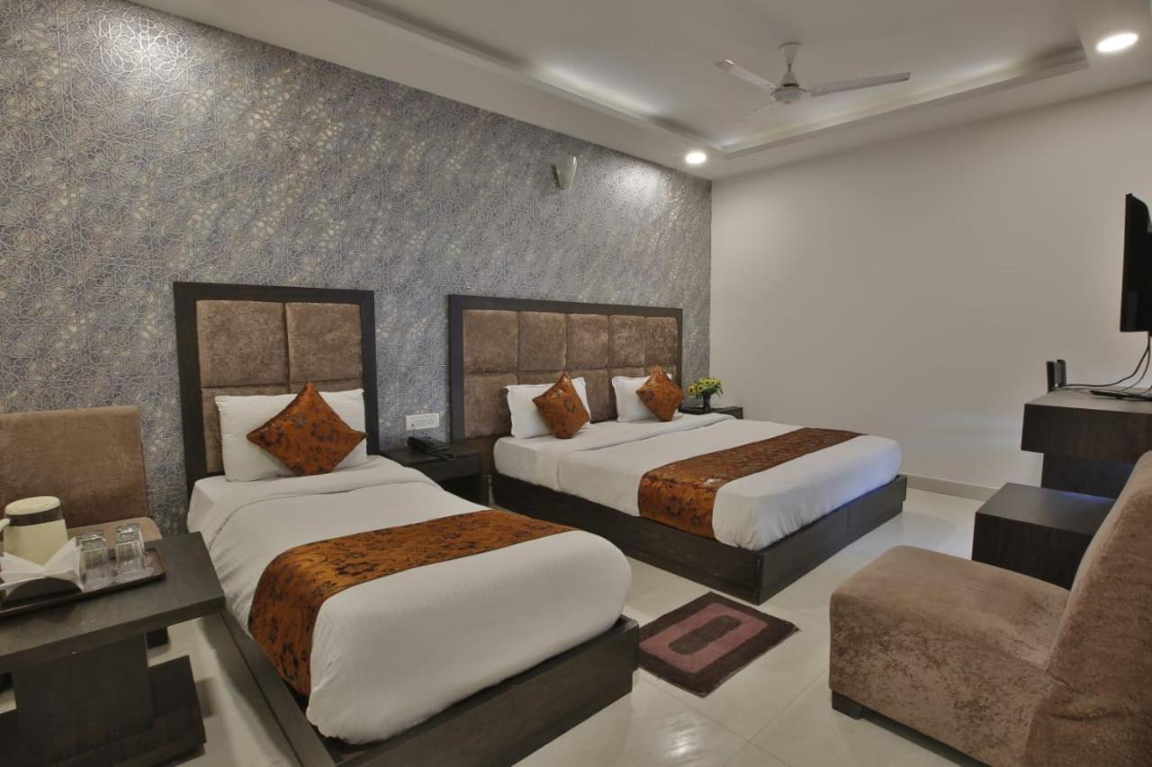 Hotel Aashiyana Inn New Delhi Luaran gambar